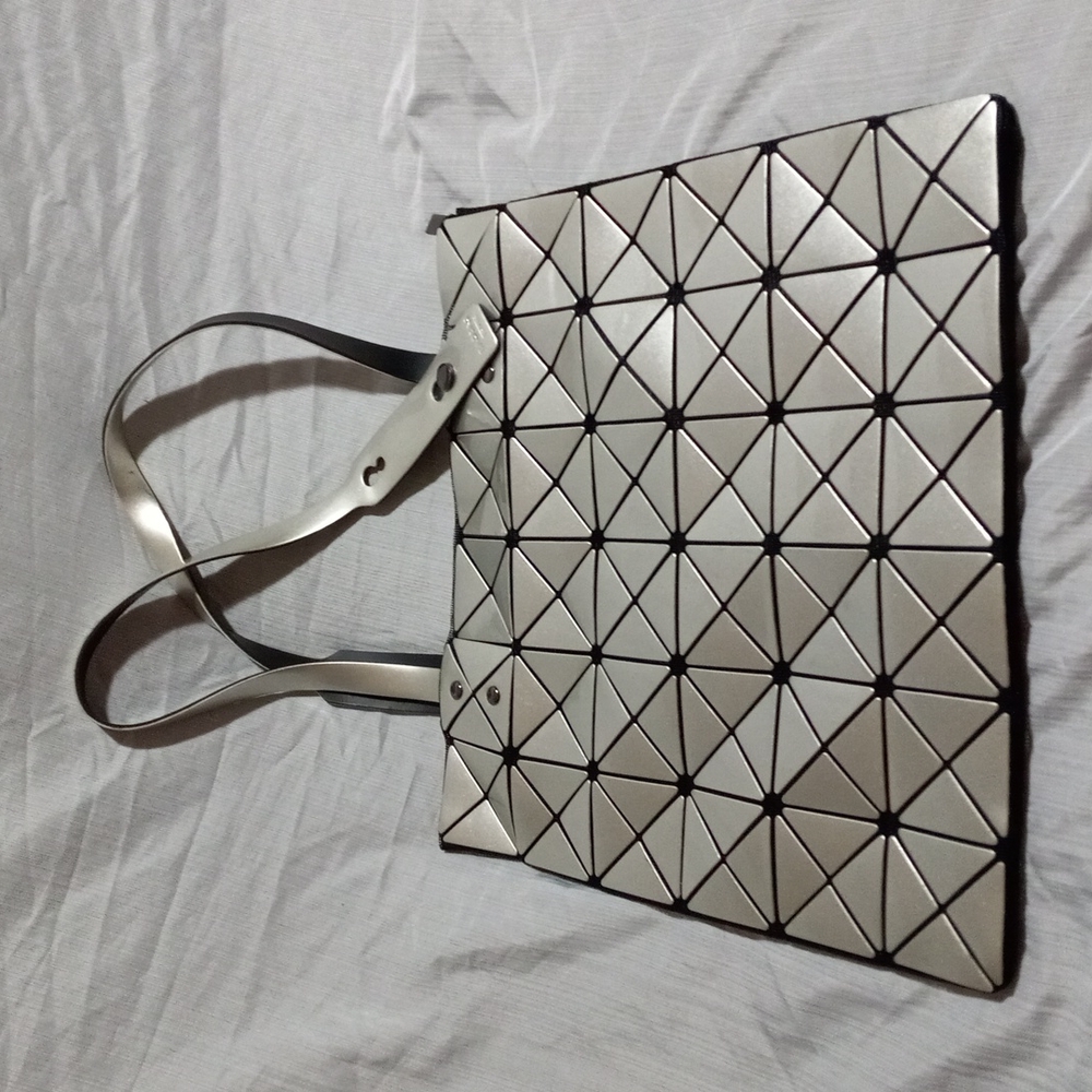 BAOBAO ISSEY MIYAKE Purse Tote Silver Geometric Lucent Zip Fabric Lining Bag - Picture 4 of 11